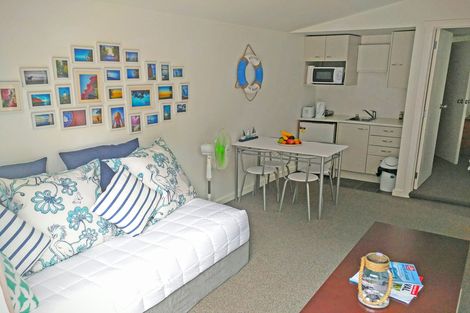 Photo of property in 31 Valley Road, Titirangi, Auckland, 0604