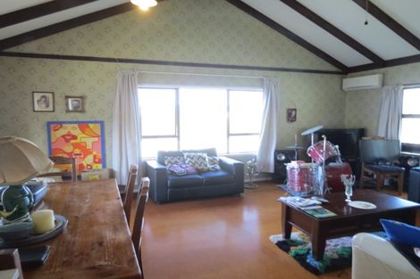 Photo of property in 348 Wharf Road, Coromandel, 3506