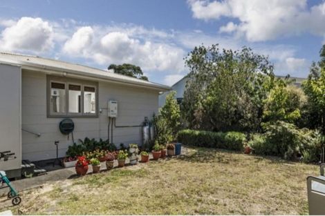 Photo of property in 1/412 East Coast Road, Sunnynook, Auckland, 0630