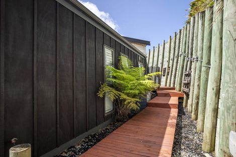 Photo of property in 20 Shackle Lane, Whitby, Porirua, 5024