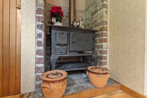 Photo of property in 312 Moores Valley Road, Wainuiomata, 5373