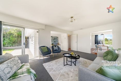 Photo of property in 24 Martin Grove, Normandale, Lower Hutt, 5010