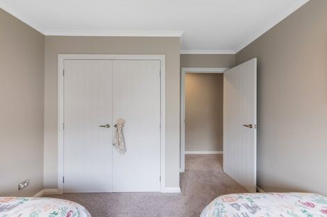 Photo of property in 11 Monaco Grove, Fitzherbert, Palmerston North, 4410