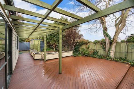 Photo of property in 2/9 Braemar Place, Avonside, Christchurch, 8061