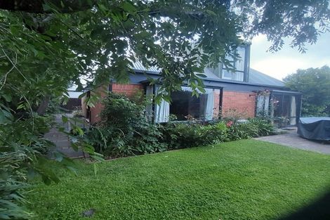 Photo of property in 2/10 Peel Street, Strowan, Christchurch, 8052