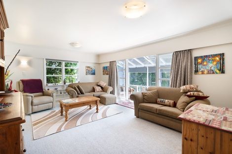 Photo of property in 39 Sunrise Boulevard, Tawa, Wellington, 5028