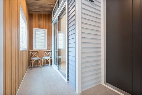 Photo of property in 129 Riverpark Crescent, Henderson, Auckland, 0610