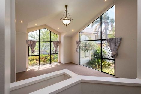 Photo of property in 20 Gillard Place, Eastern Beach, Auckland, 2012