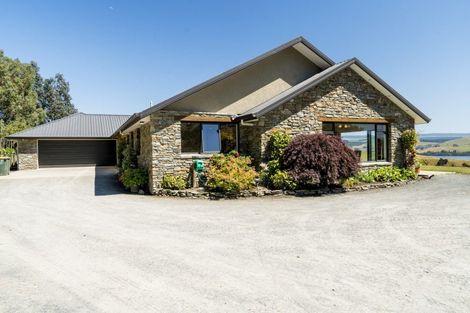 Photo of property in 67 Surrey Heights, Waihola, Outram, 9073