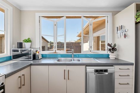 Photo of property in 33 Mission Street, Waterloo, Lower Hutt, 5011