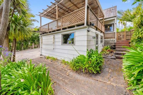 Photo of property in 85 Evelyn Road, Cockle Bay, Auckland, 2014