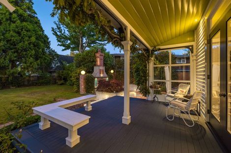 Photo of property in Chilcombe Homestead, 4 Medbury Terrace, Fendalton, Christchurch, 8041