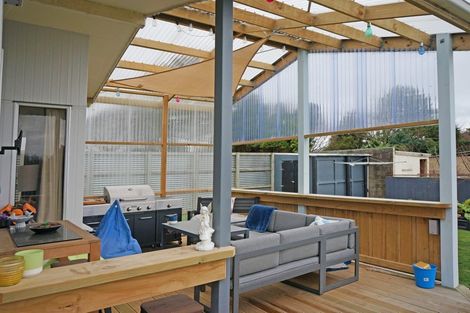 Photo of property in 61 Mauchline Street, Wallacetown, 9816