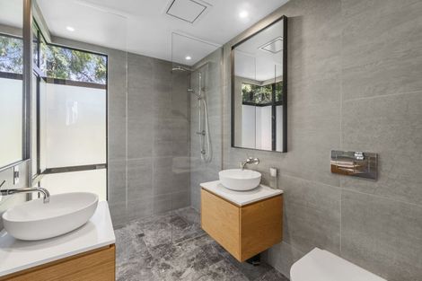 Photo of property in 100 Glandovey Road, Fendalton, Christchurch, 8052