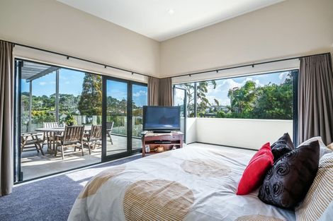 Photo of property in 1 Kahikatea Close, Campbells Bay, Auckland, 0630