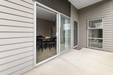 Photo of property in 2b Peachgrove Road, Te Atatu Peninsula, Auckland, 0610