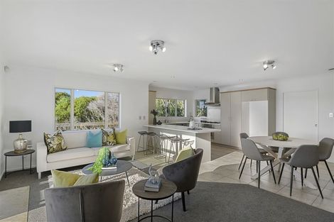 Photo of property in 9 Kittiwake Drive, Schnapper Rock, Auckland, 0632