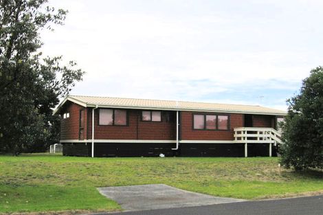 Photo of property in 7 Blue Bell Parade, Omaha, 0986