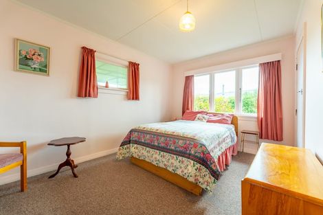 Photo of property in 6 Hughes Street, Waimate, 7924