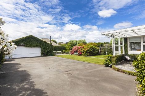 Photo of property in 44 Memorial Avenue, Ilam, Christchurch, 8053