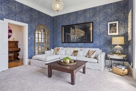 Photo of property in 329 Mangorei Road, Merrilands, New Plymouth, 4312