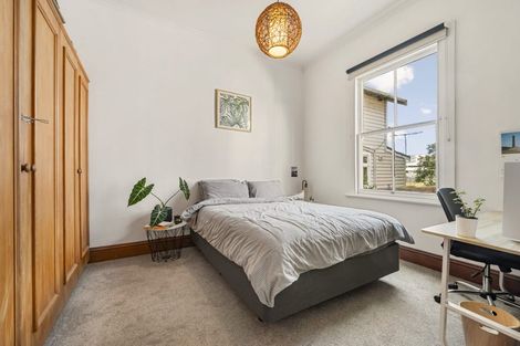 Photo of property in 129 Grant Road, Thorndon, Wellington, 6011