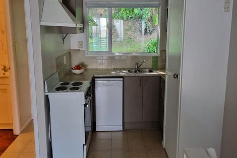 Photo of property in 1/15 Bloomsbury Grove, Newlands, Wellington, 6037