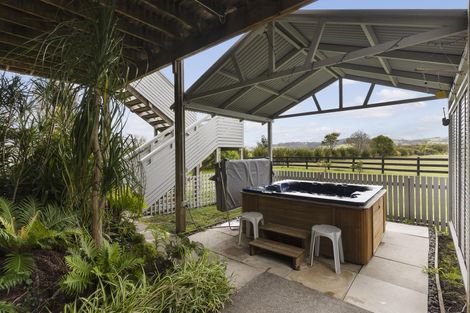 Photo of property in 48 Parkhurst Road, Helensville, 0874