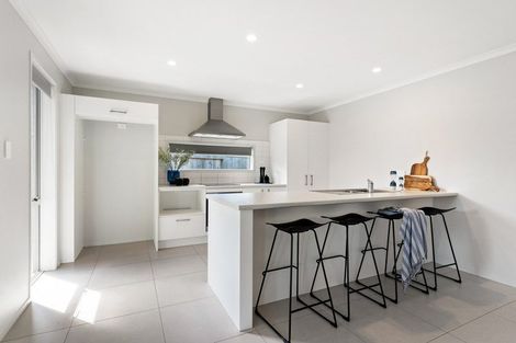 Photo of property in 10 Dunkeld Drive, Papamoa, 3118