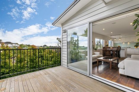 Photo of property in 2b St Clair Place, Browns Bay, Auckland, 0630