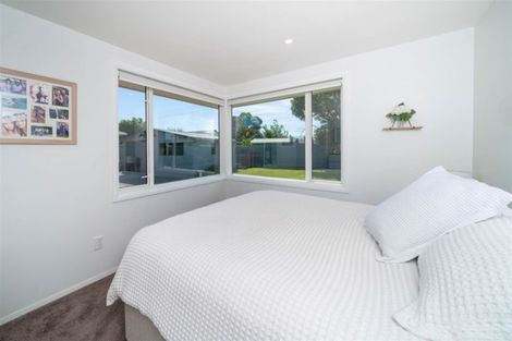 Photo of property in 4 Roswell Place, Islington, Christchurch, 8042