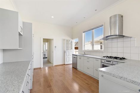 Photo of property in 107 Rongotai Road, Kilbirnie, Wellington, 6022