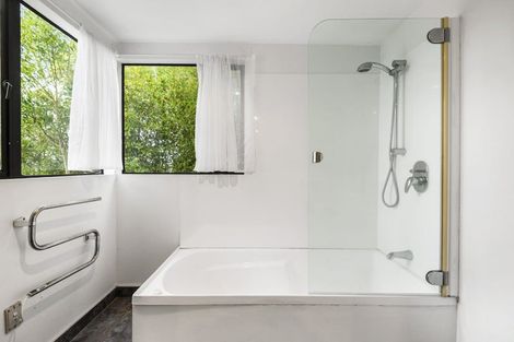 Photo of property in 2/173 East Coast Road, Castor Bay, Auckland, 0620