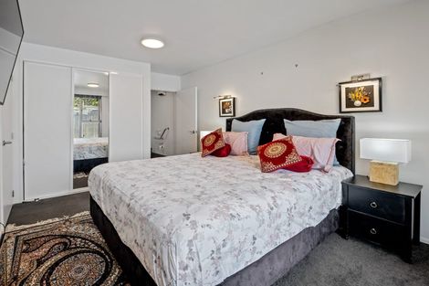 Photo of property in 2/31 Taylors Avenue, Bryndwr, Christchurch, 8052