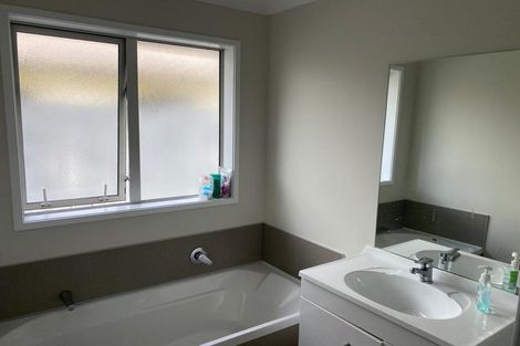 Photo of property in 9 Yatterina Avenue, Takanini, 2112