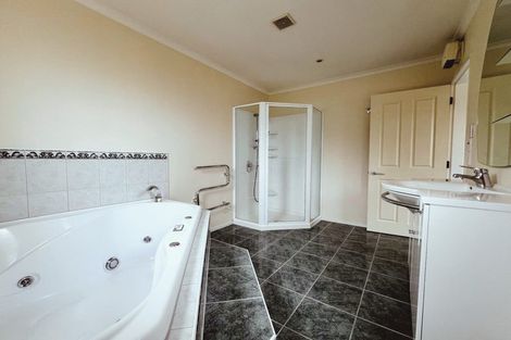 Photo of property in 24 Pendennis Point, Camborne, Porirua, 5026