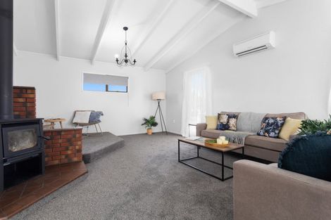 Photo of property in 1 Edgewater Grove, Whakatane, 3120