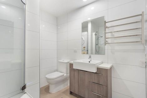 Photo of property in Apollo Apartments, 201/46 Rosedale Road, Rosedale, Auckland, 0632