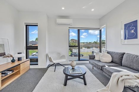 Photo of property in 1/28 Westgate Drive, Westgate, Auckland, 0614