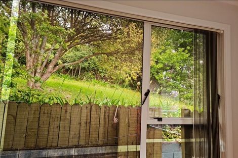 Photo of property in 15 Noeleen Street, Glenfield, Auckland, 0629