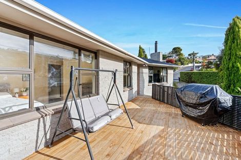 Photo of property in 17 Colquhoun Street, Glenross, Dunedin, 9011
