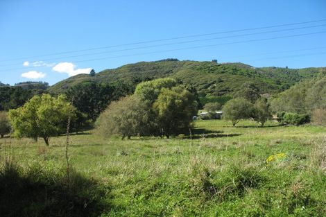 Photo of property in 28 Waterfall Road, Paraparaumu, 5032