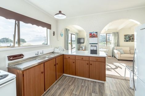 Photo of property in 72 Lake Ferry Road, Lake Ferry, Featherston, 5772