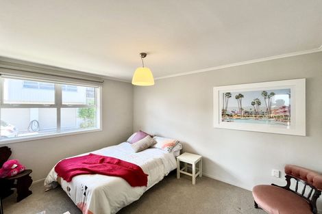 Photo of property in 3/35 Rangitoto Terrace, Milford, Auckland, 0620