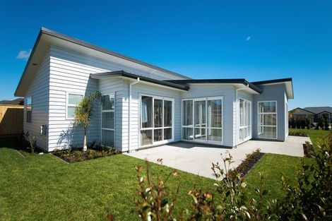 Photo of property in 5 Hooton Drive, Huapai, Kumeu, 0810