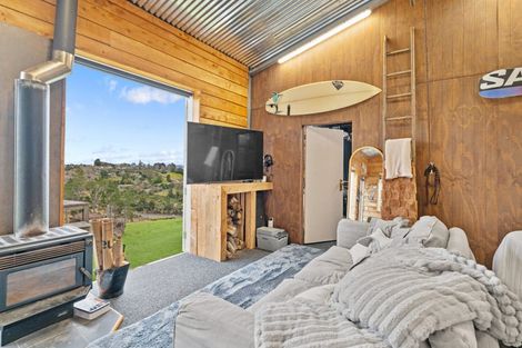Photo of property in 86 Whites Road, Whitford, Howick, 2571