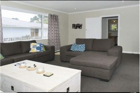 Photo of property in 106 Broderick Road, Johnsonville, Wellington, 6037