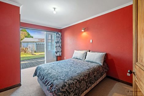 Photo of property in 218 Frankley Road, Frankleigh Park, New Plymouth, 4310