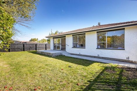 Photo of property in 2/3 Sequoia Place, Parklands, Christchurch, 8083