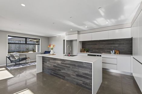 Photo of property in 10 Masters Lane, Waitara, 4320